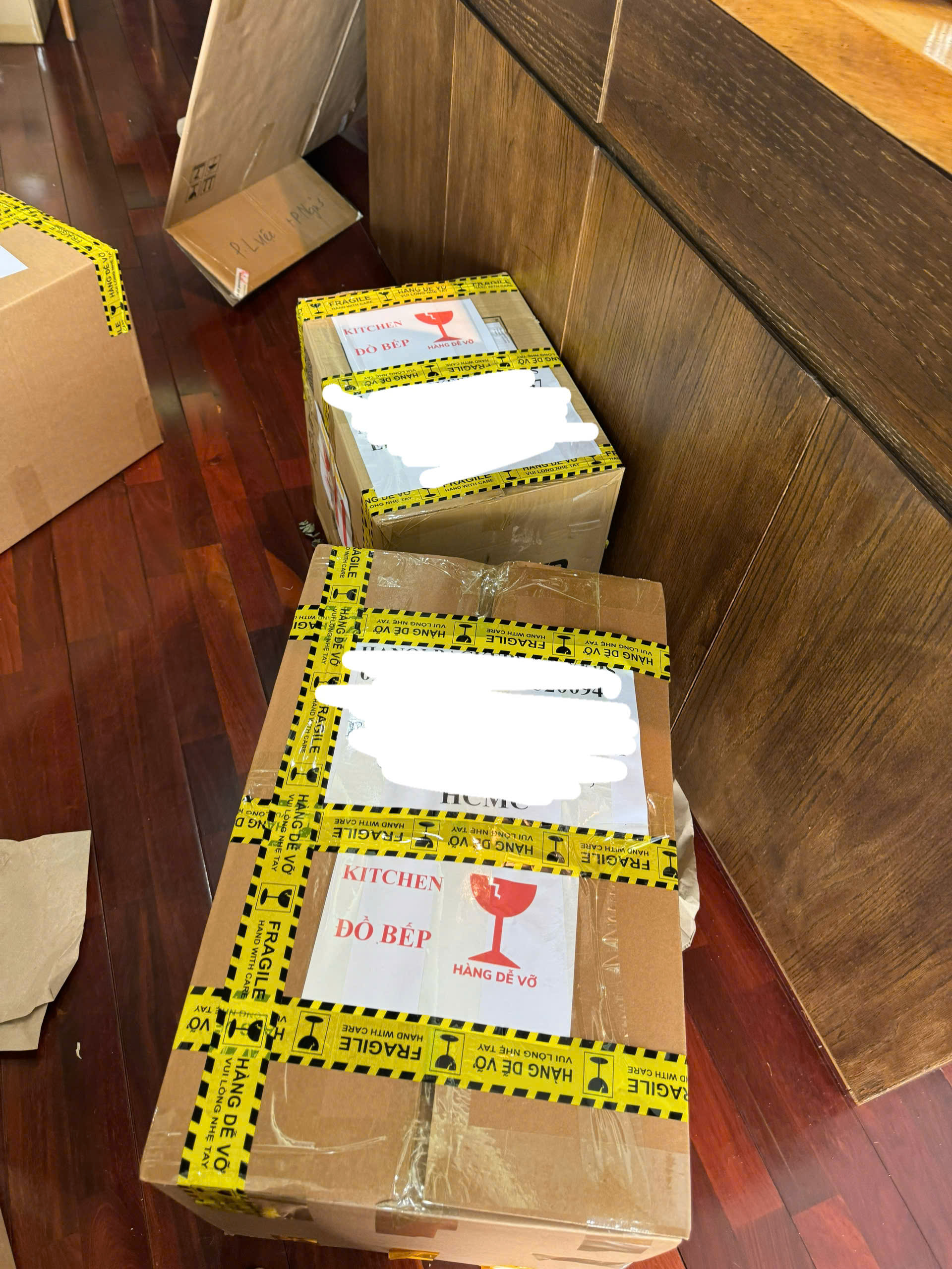 Office relocation checklist Hanoi – labeling and organizing boxes by department